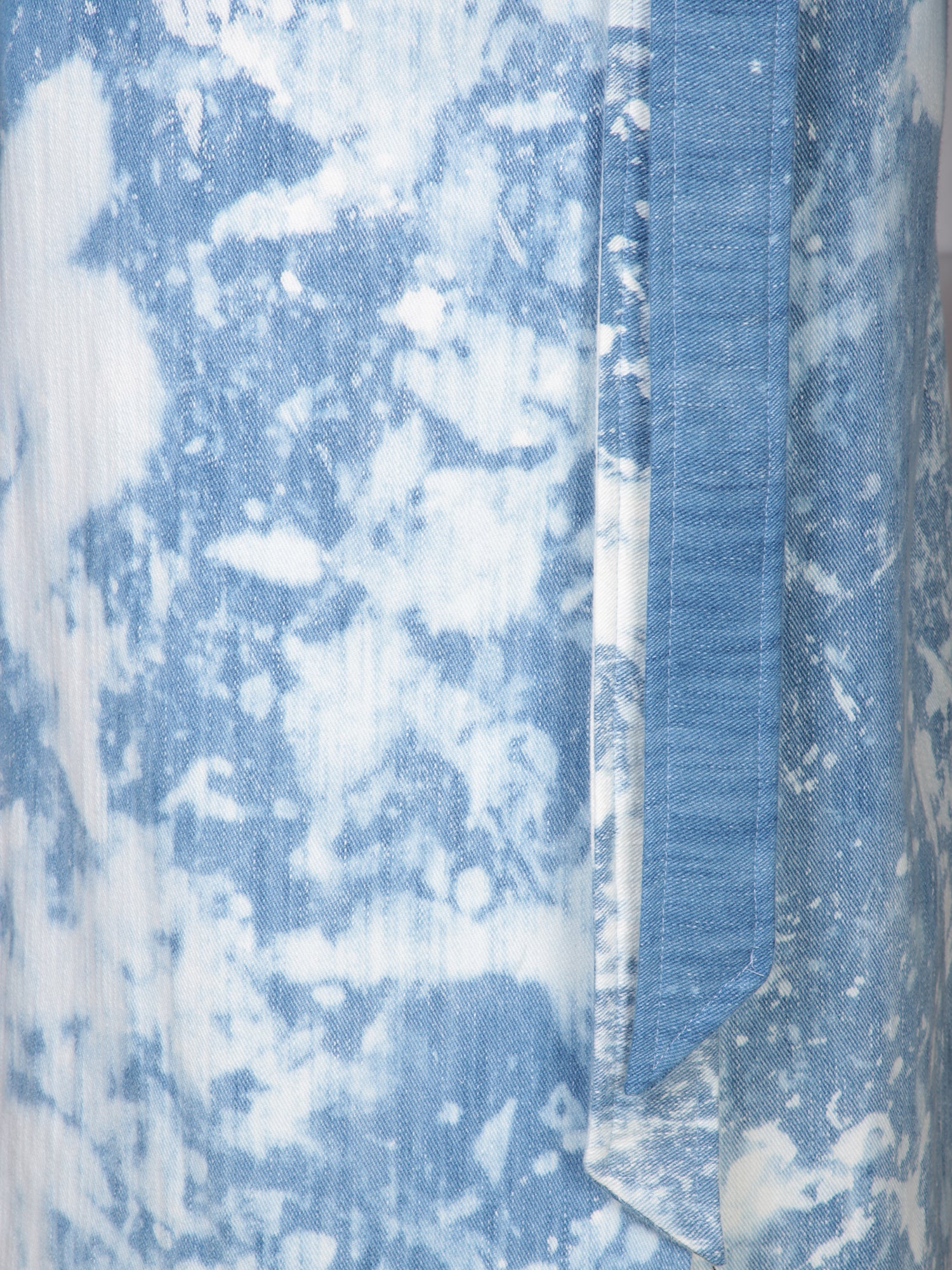 TAGLIATORE Double-Breasted Trench Coat with Waist Belt