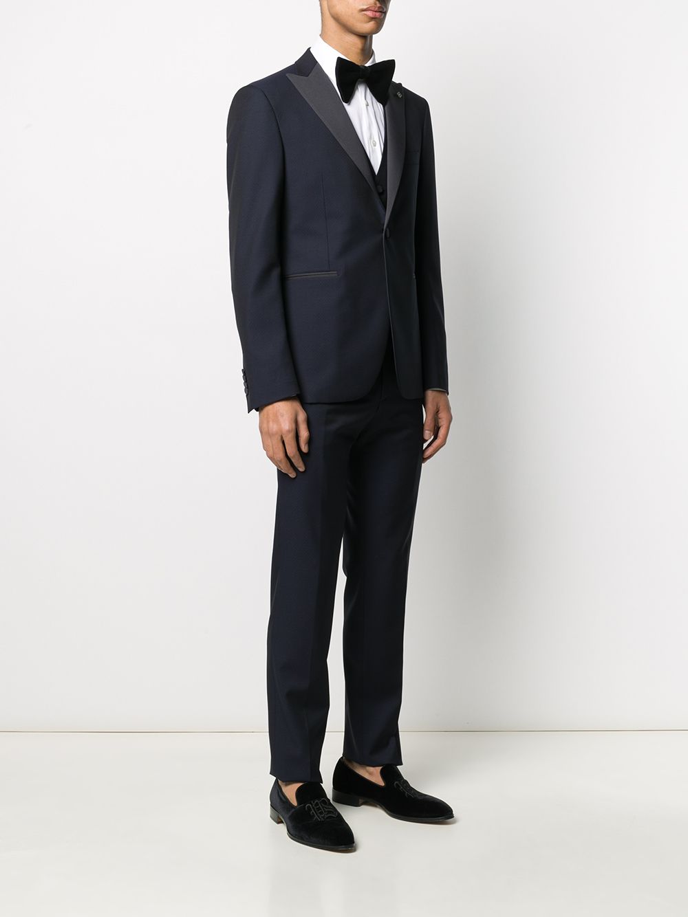 TAGLIATORE Tailored Three-Piece Suit for Men