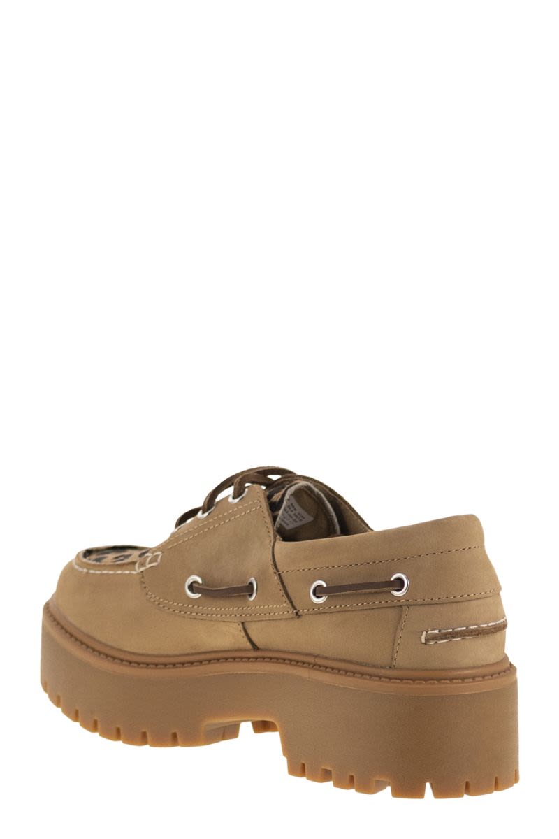 TIMBERLAND Stone Street Platform Boat Shoe for Women - 5.5 cm Heel