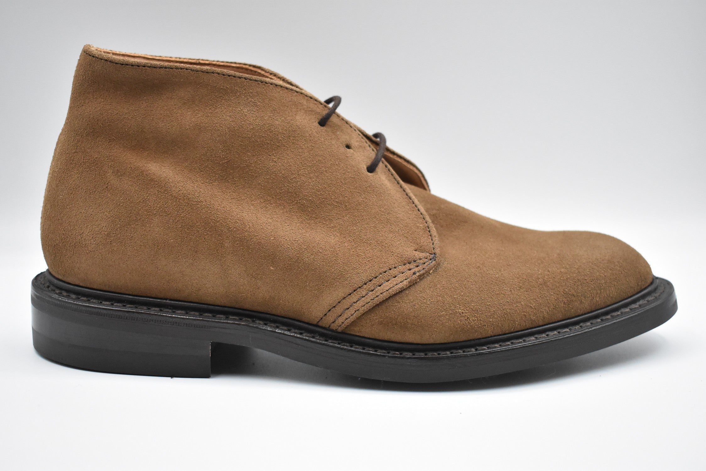 TRICKER'S Sophisticated Flat Shoes for Men