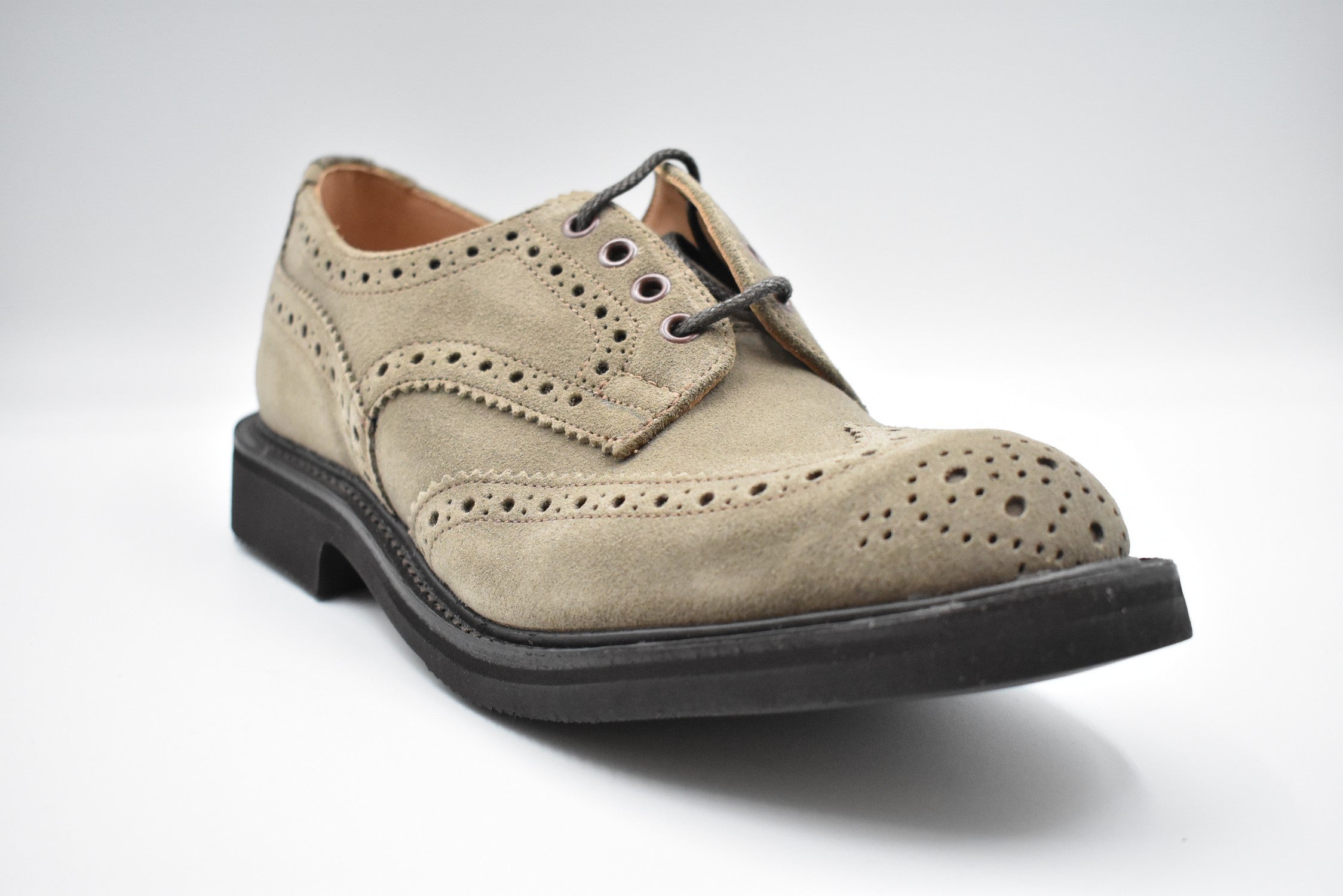 TRICKER'S Elevate Your Style with Timeless Lace-Up Flat Shoes