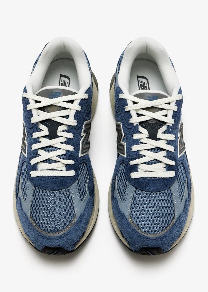 NEW BALANCE Classic Vintage-Inspired Sneakers for Men