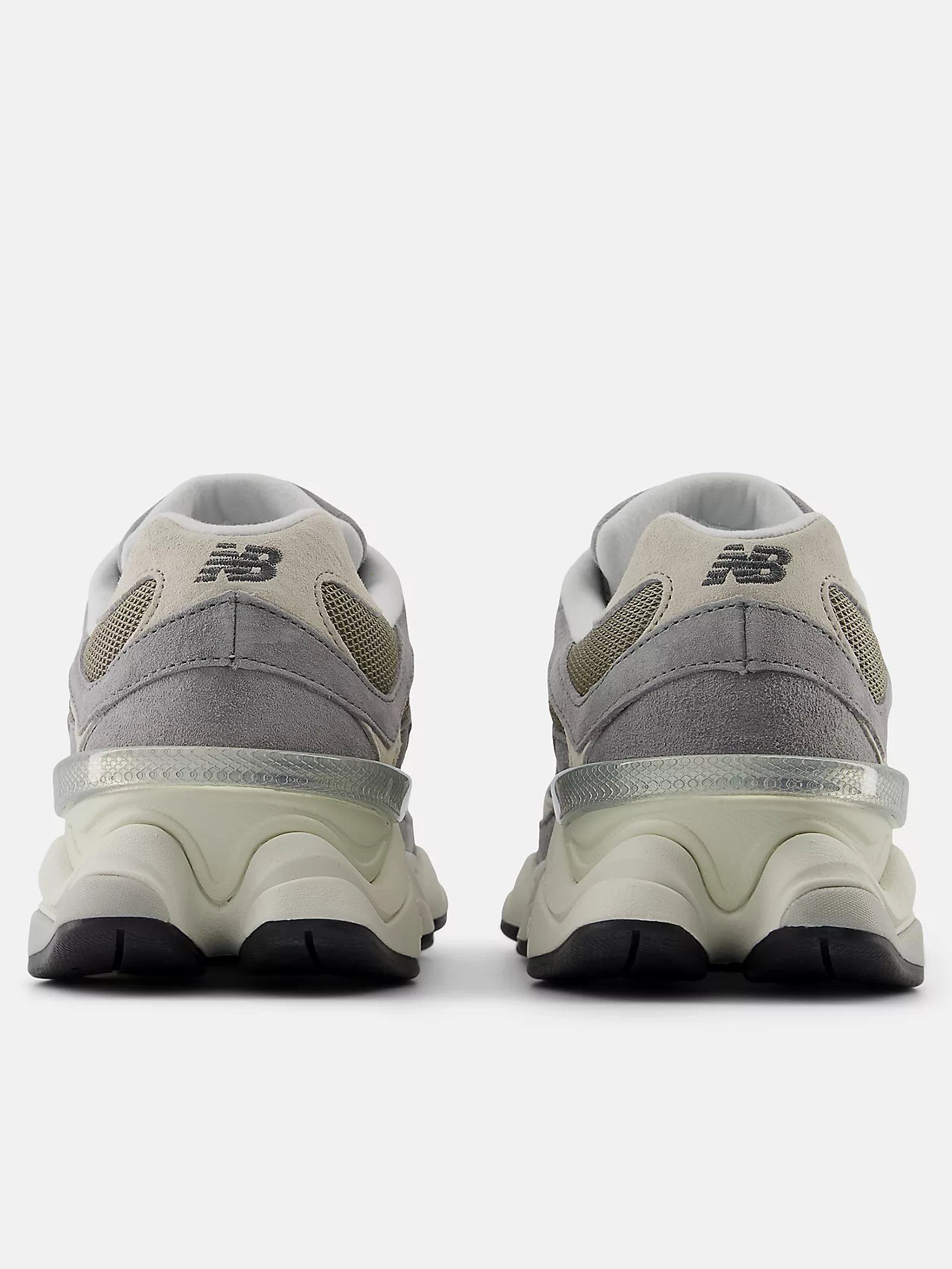 NEW BALANCE Men's 9060 Sneaker - Modern Comfort Meets Classic Design