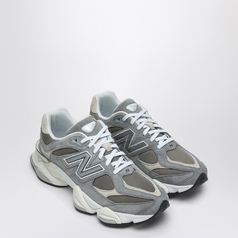 NEW BALANCE Low Top Sneaker for Men - Stylish and Versatile