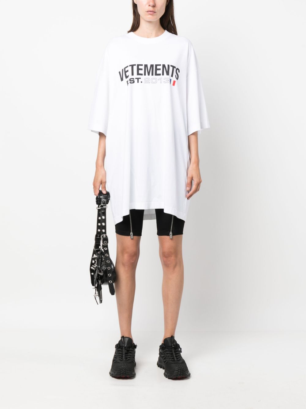 VETEMENTS Oversized Logo Cotton T-Shirt for Women - Thigh Length
