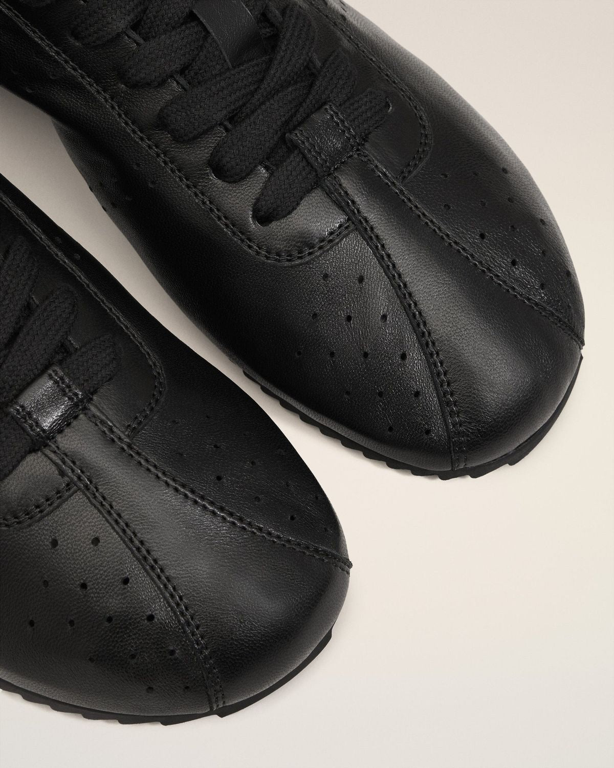 AMI PARIS Step Low Top Sneakers for Men