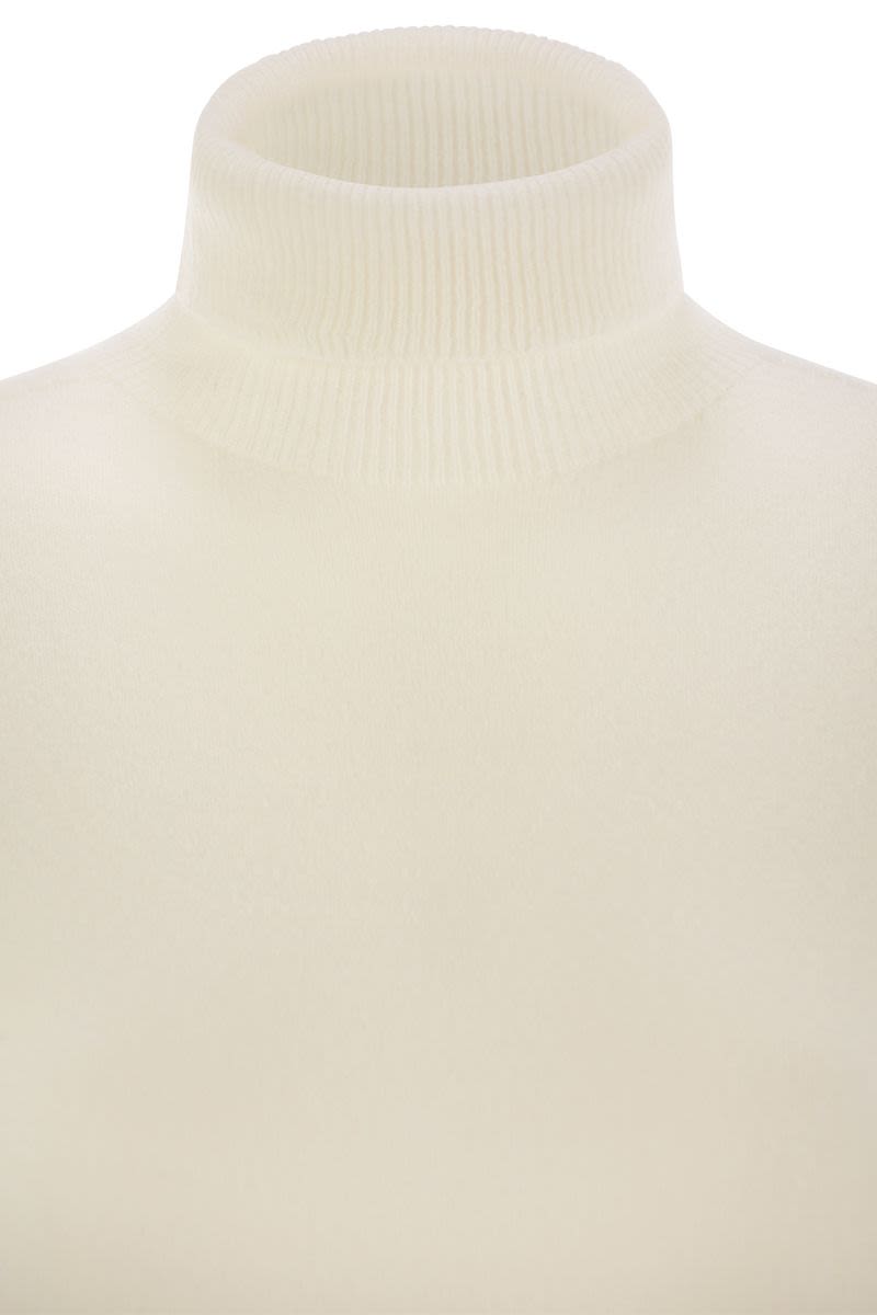 VANISÉ Cashmere Turtleneck Sweater