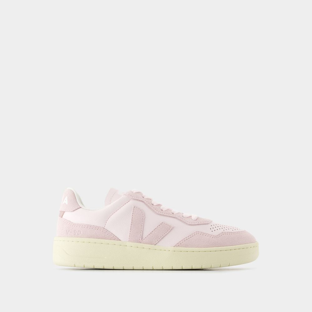VEJA 90s-Inspired Women's Sneaker