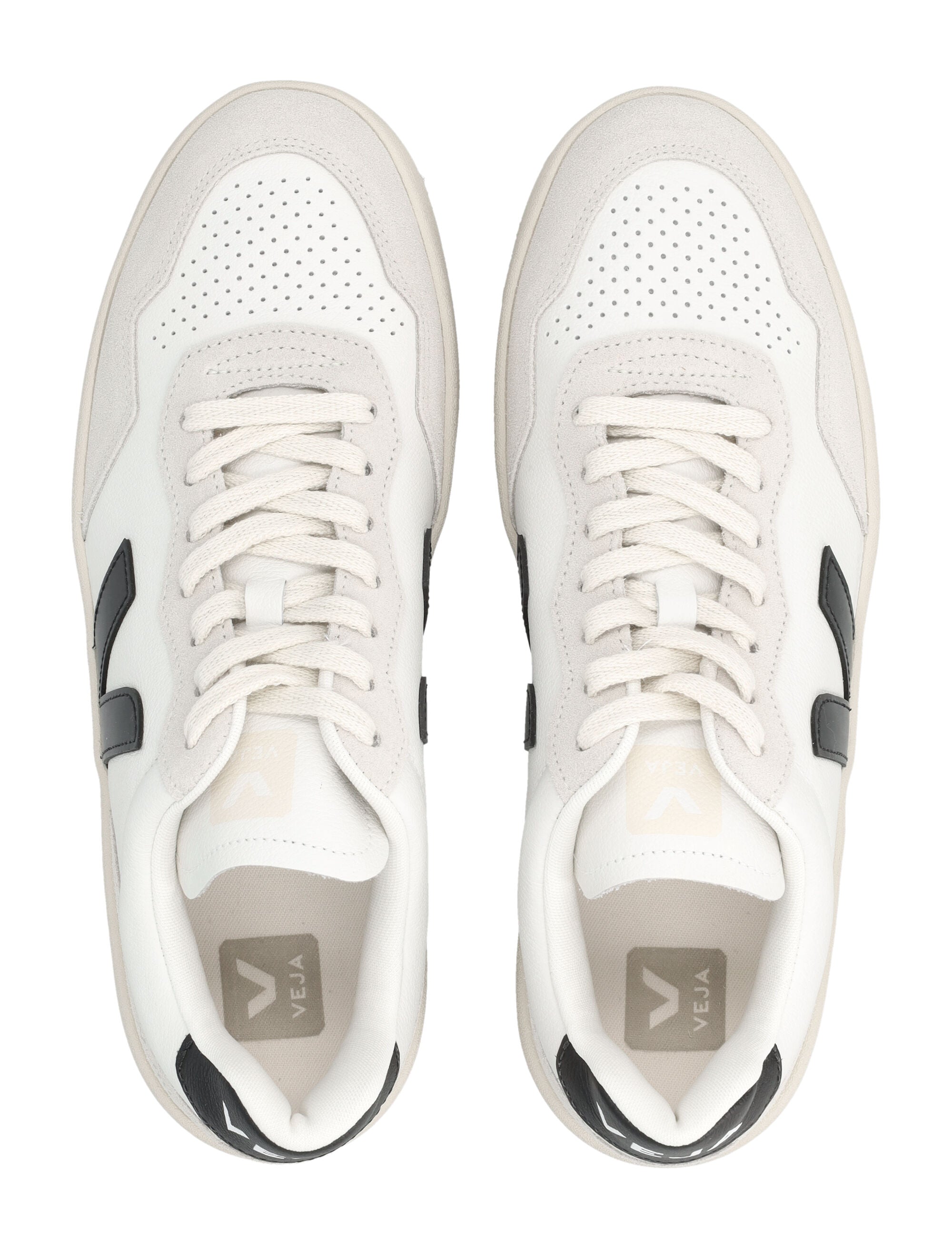 VEJA Retro-Inspired Leather Sneaker for Men