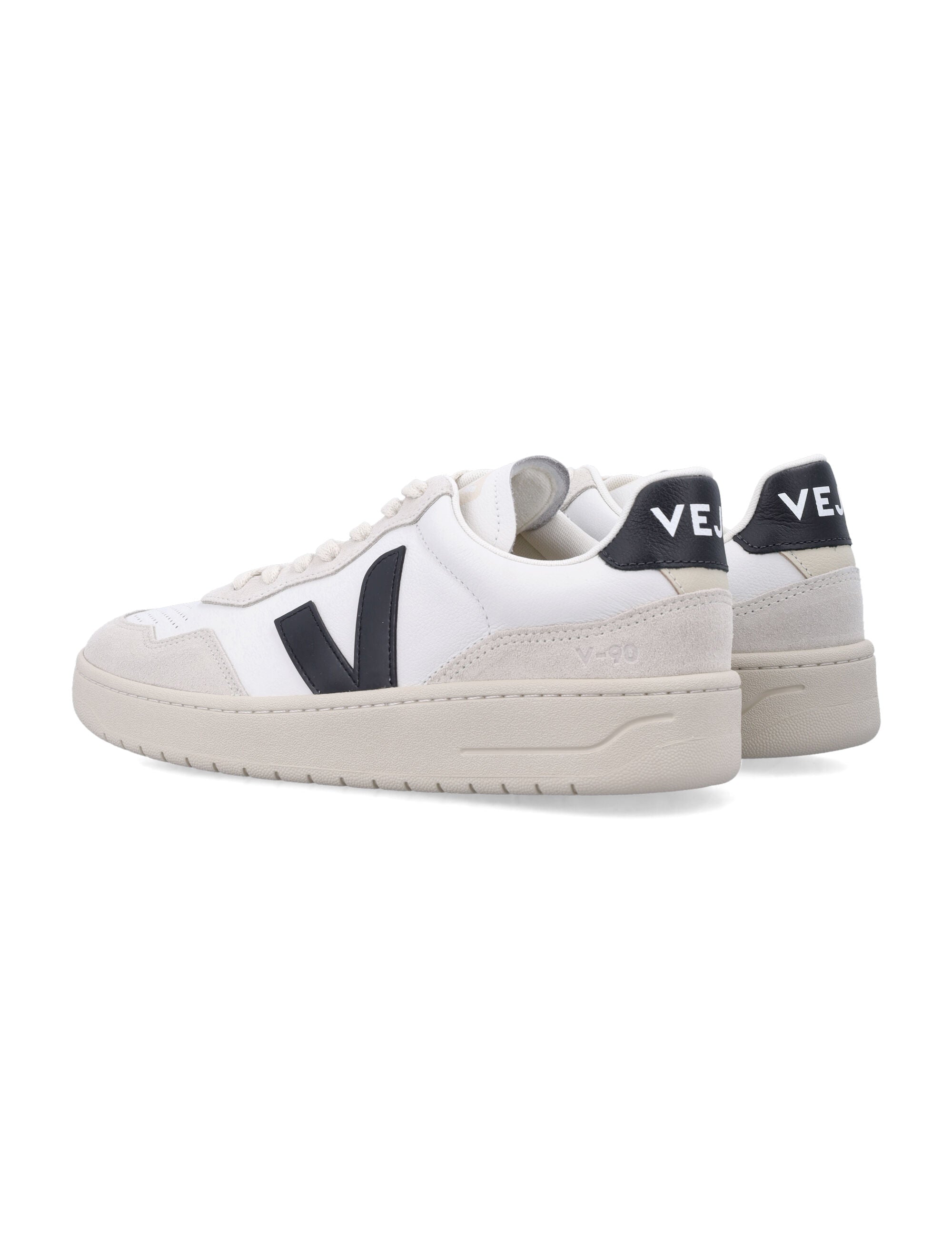 VEJA Retro-Inspired Leather Sneaker for Men