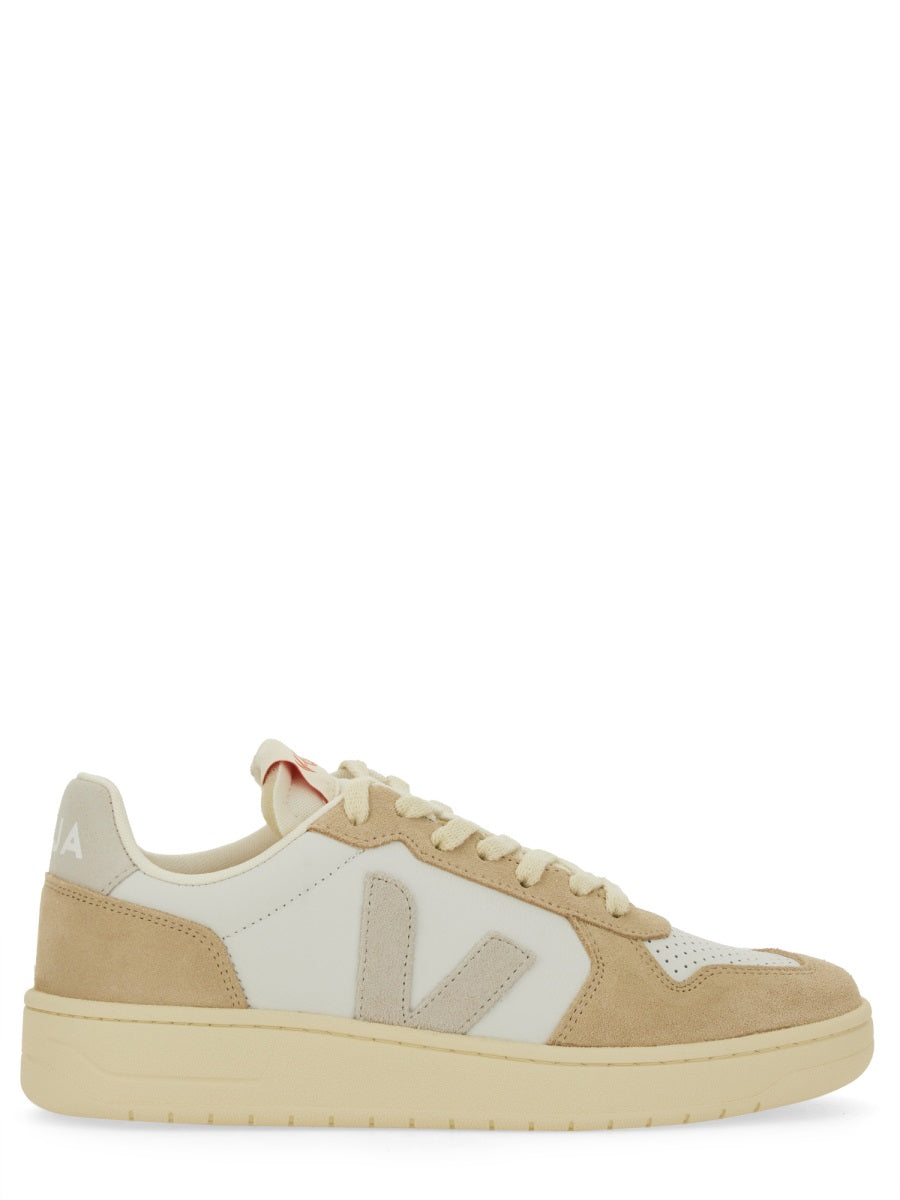 VEJA Women’s Leather Sneakers V82