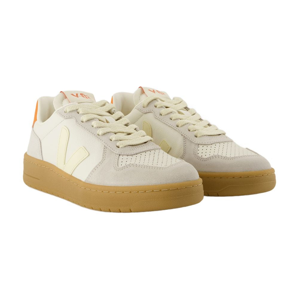 VEJA V 82 Women's Sneaker
