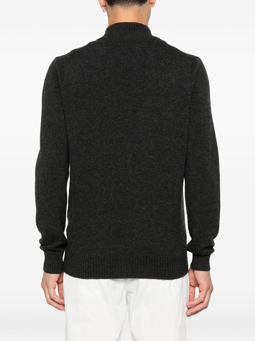 VENGERA Sophisticated Sweater for Men