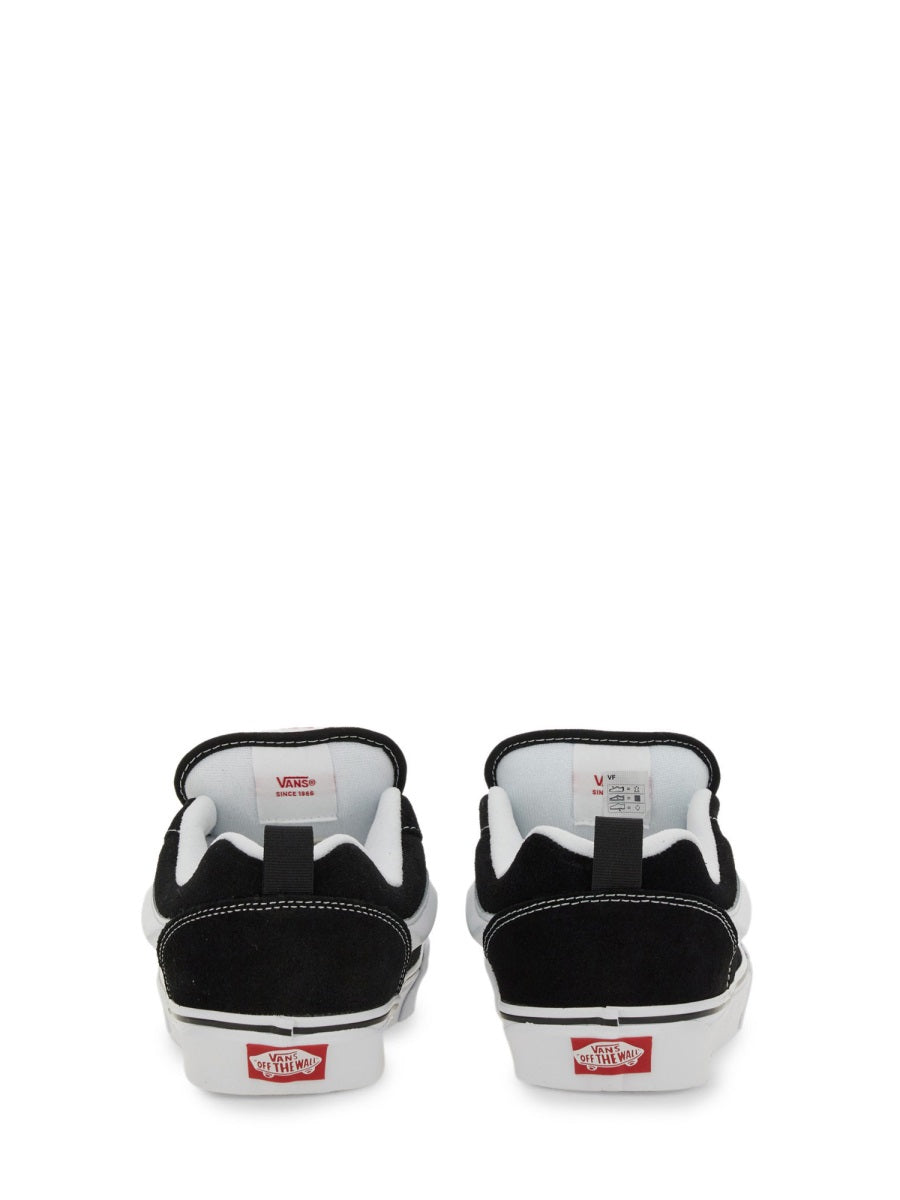 VANS Unisex Mini Skate Style Sneakers