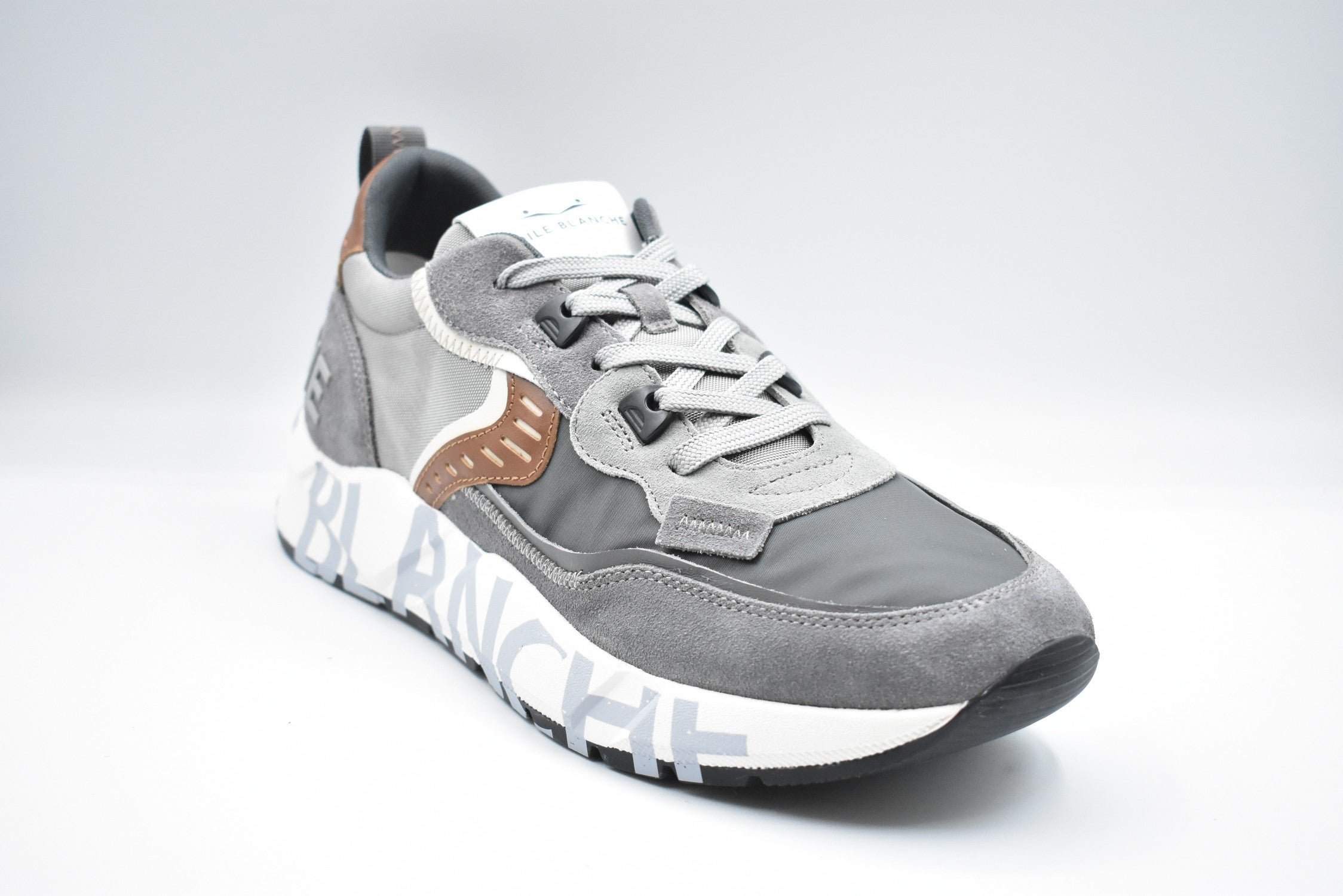 VOILE BLANCHE Stylish Laced Shoes for Men