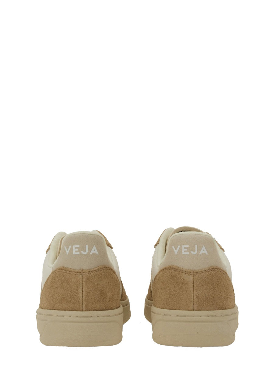 VEJA Unisex V-10 Eco-Friendly Sneakers