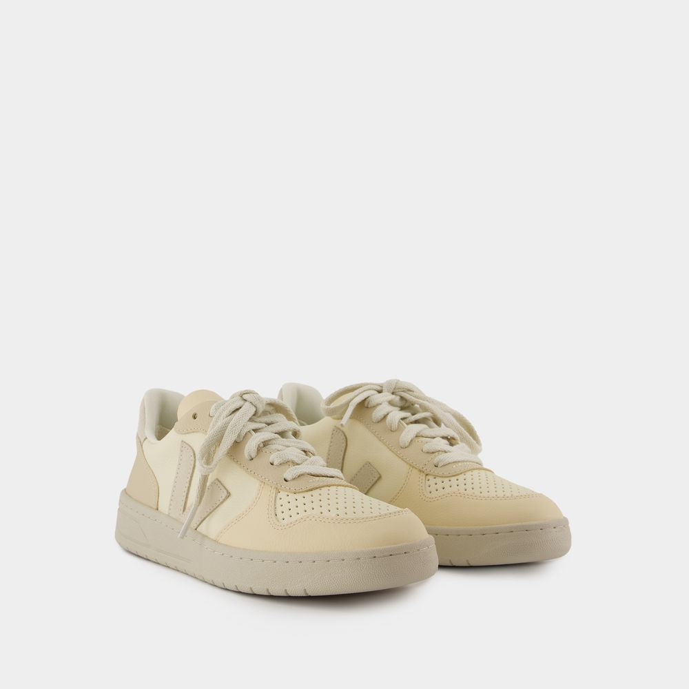 VEJA Stylish Sneakers for Women - FW24