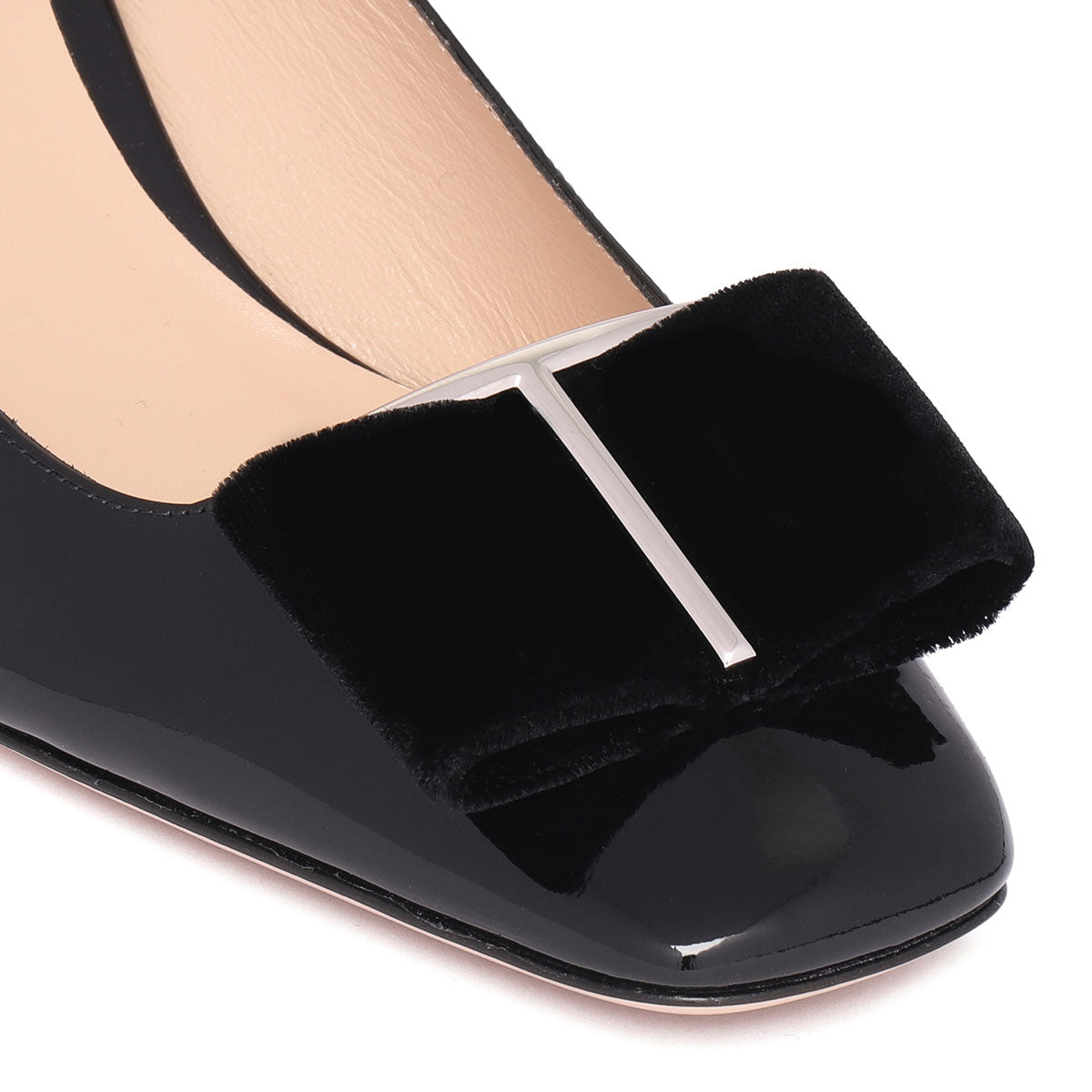 TOM FORD Stylish Leather Pumps with Heel for Women