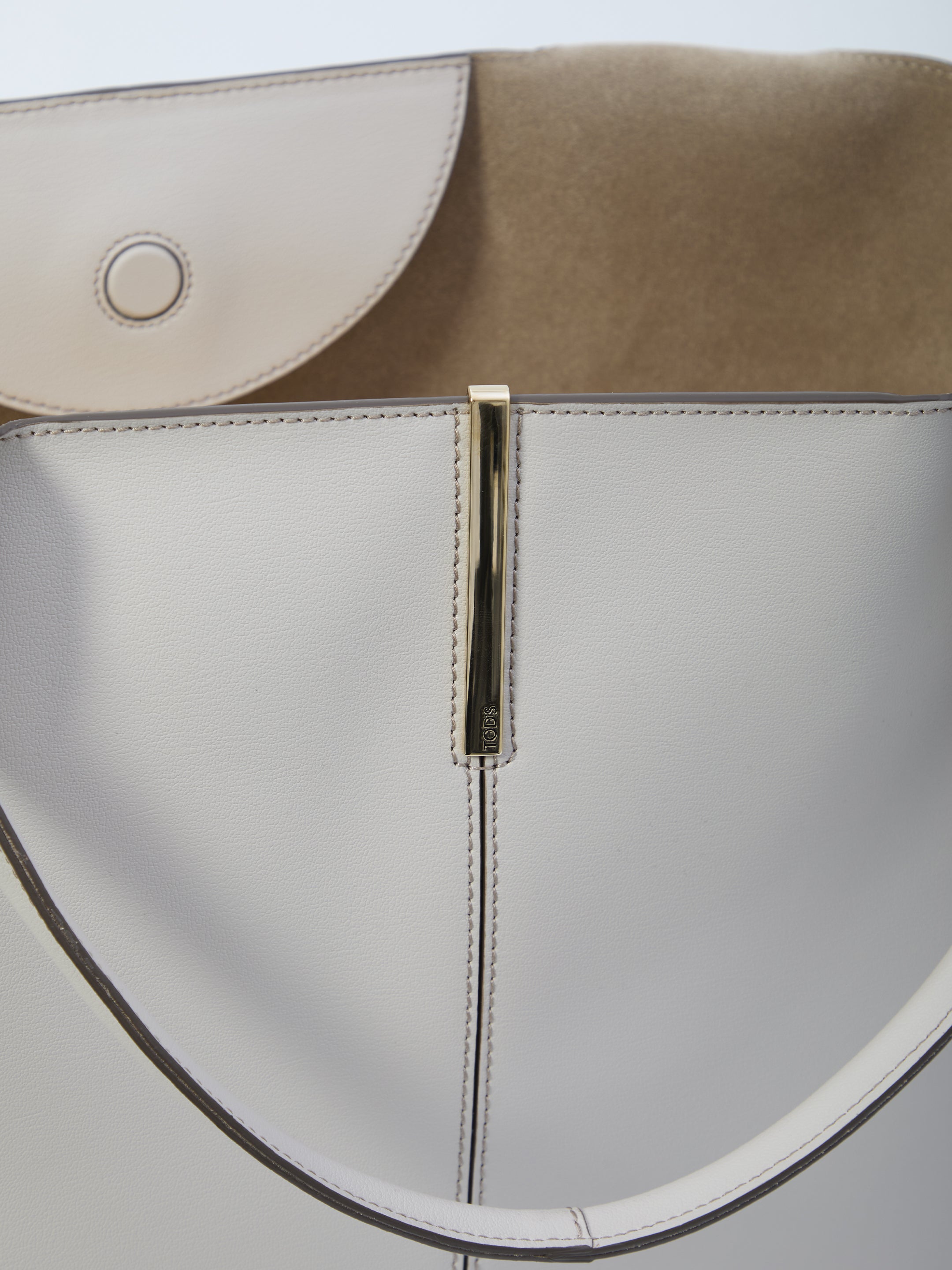 TOD'S Elegant Shoulder Handbag - 42 x 27 x 13 CM