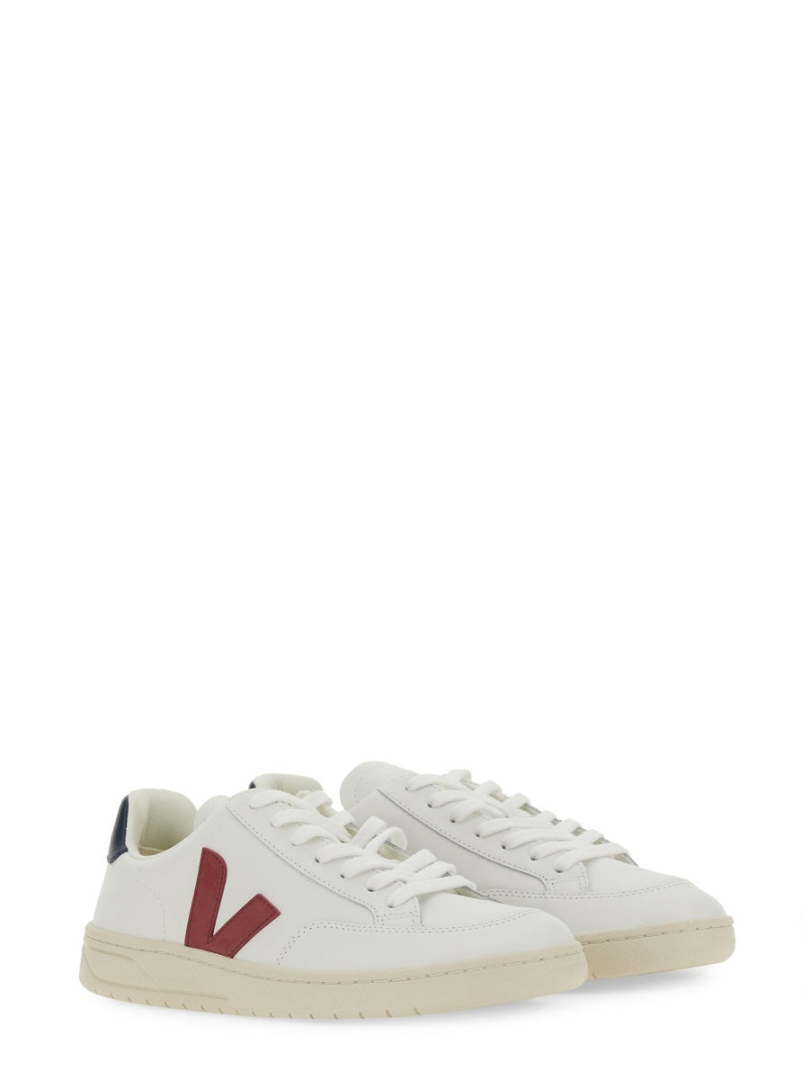VEJA Classic Unisex Leather Sneakers