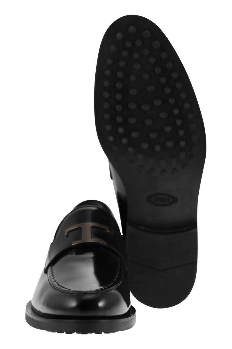 TOD'S Timeless Leather Loafer
