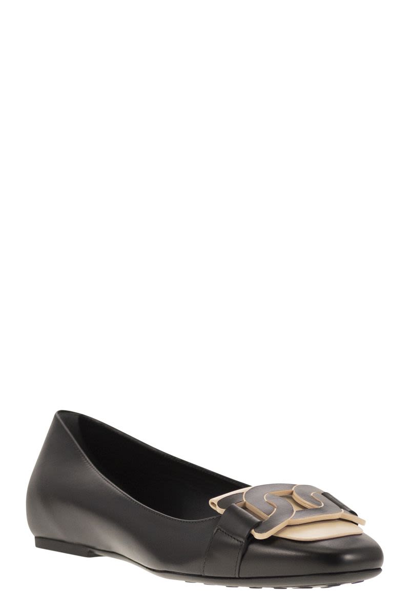 TOD'S Leather Ballerina with Chain - 1.5 cm Heel