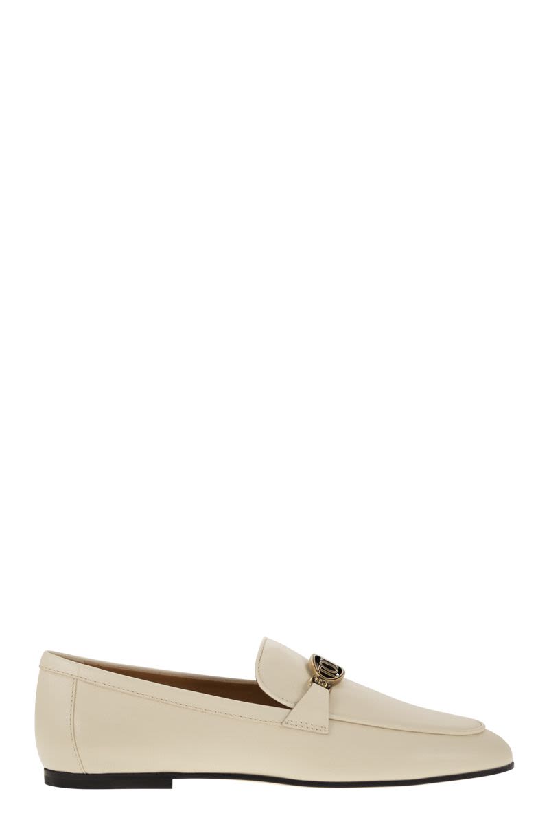 TOD'S Leather Loafer with Accessory - Women's Moccasin