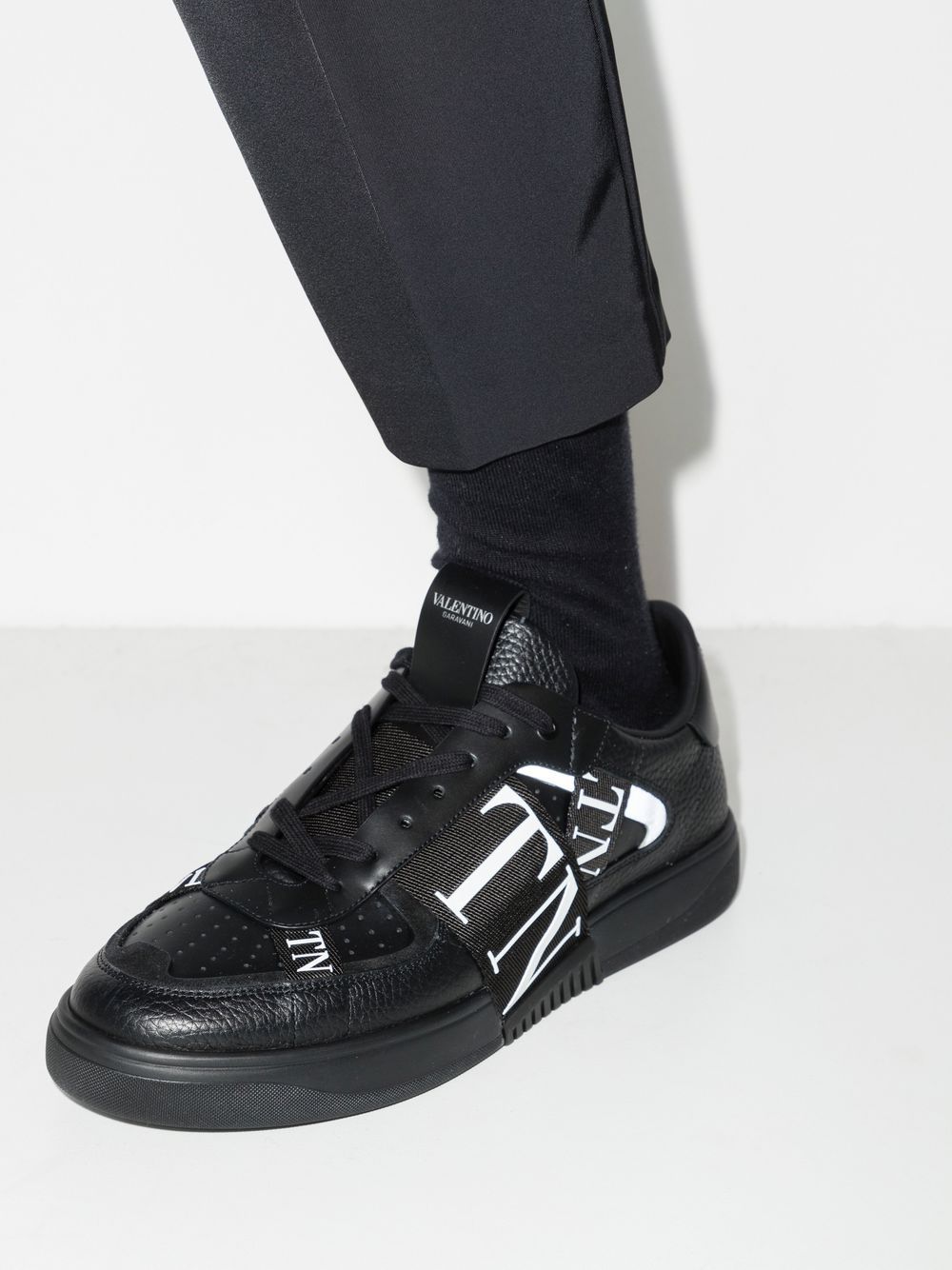 VALENTINO GARAVANI High Top Leather Sneakers with Rubber-Effect Logo