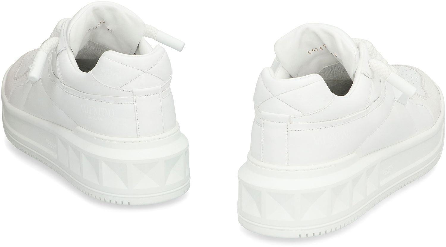 VALENTINO One Stud XL Low-Top Sneaker