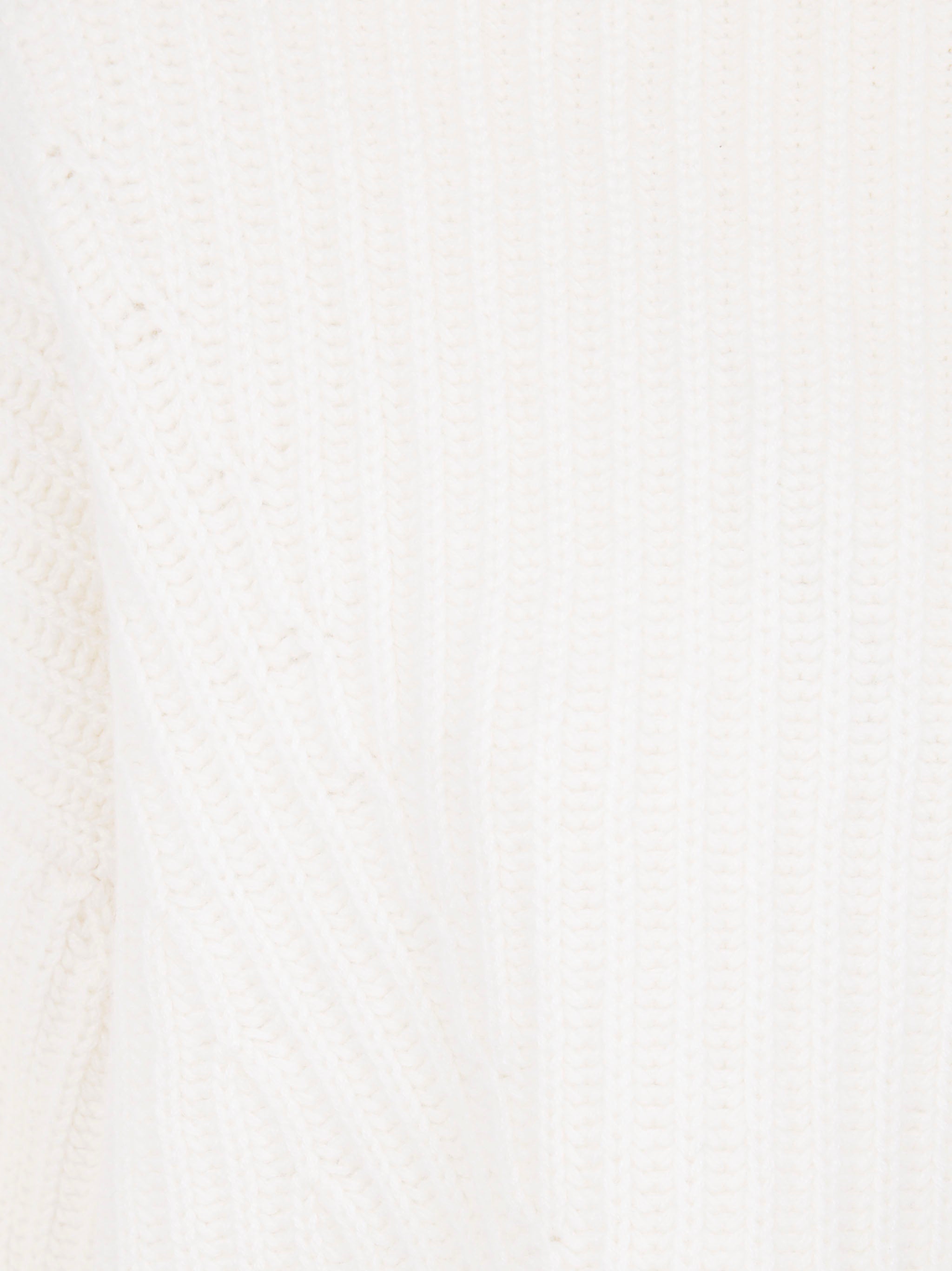 KUJTEN Essential Turtle Neck Sweater