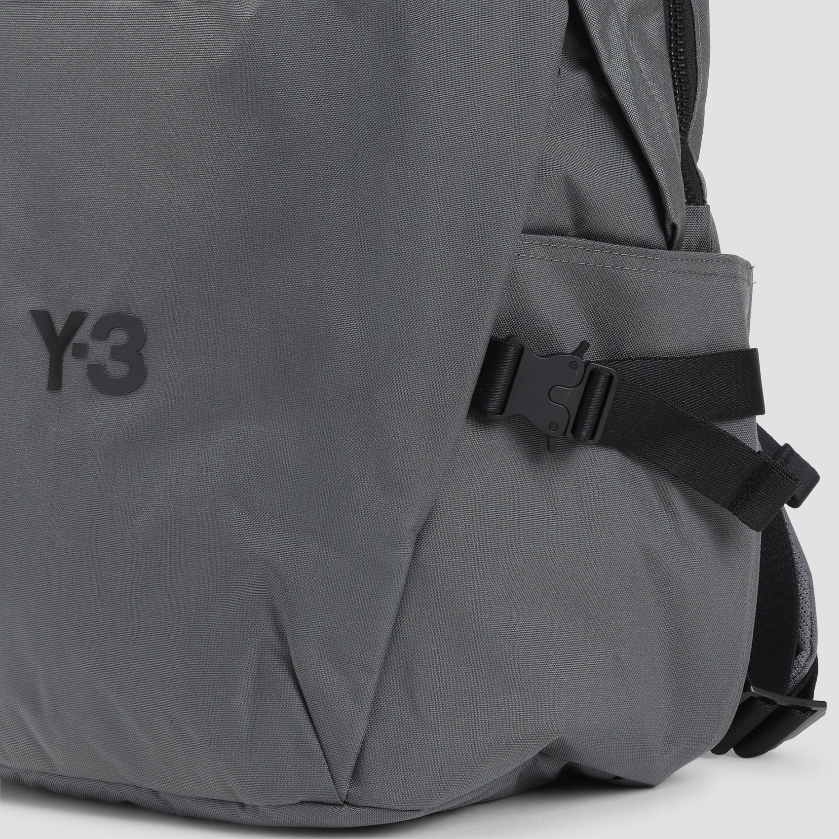 Y 3 Sleek Handbag - W: 33cm, H: 48cm, D: 17cm