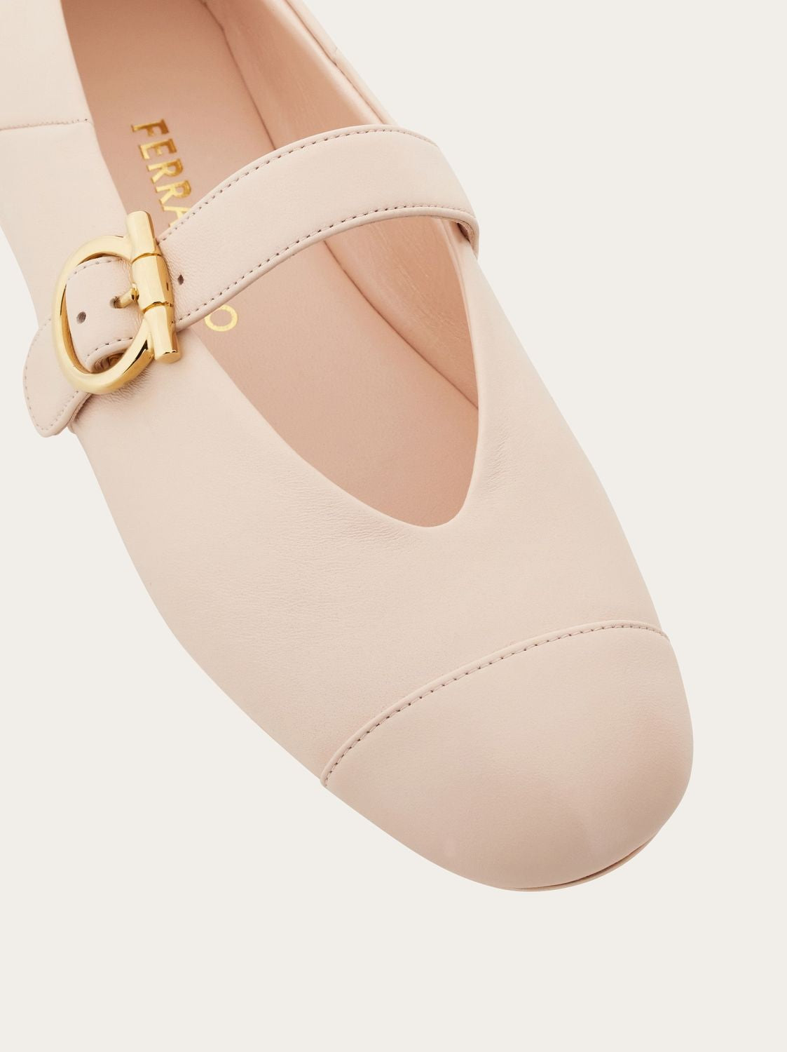 Ferragamo Elegant Ballerina Flats for Women