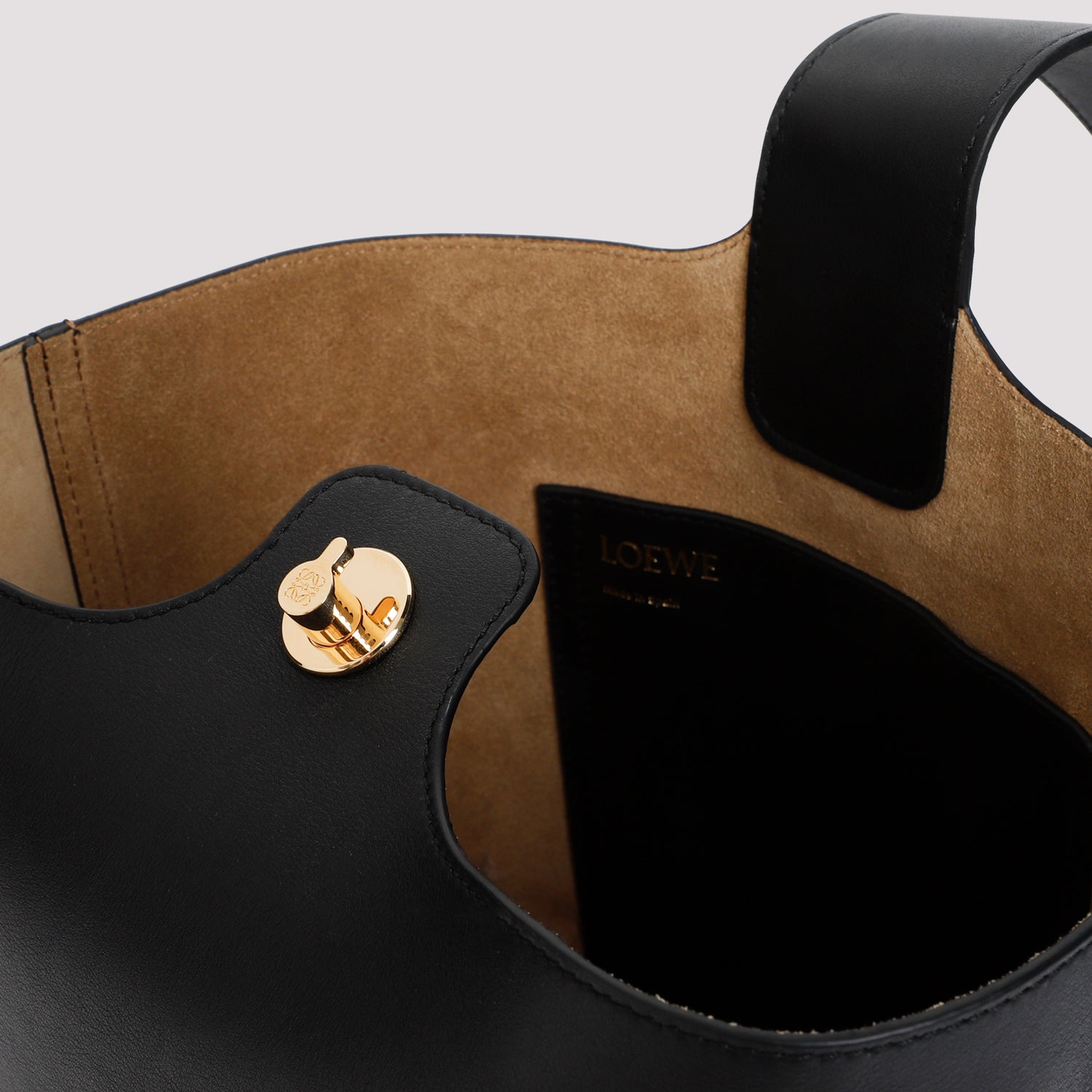 LOEWE Pebble Bucket Medium Shoulder Handbag - 24.5cm x 28.5cm x 23.5cm