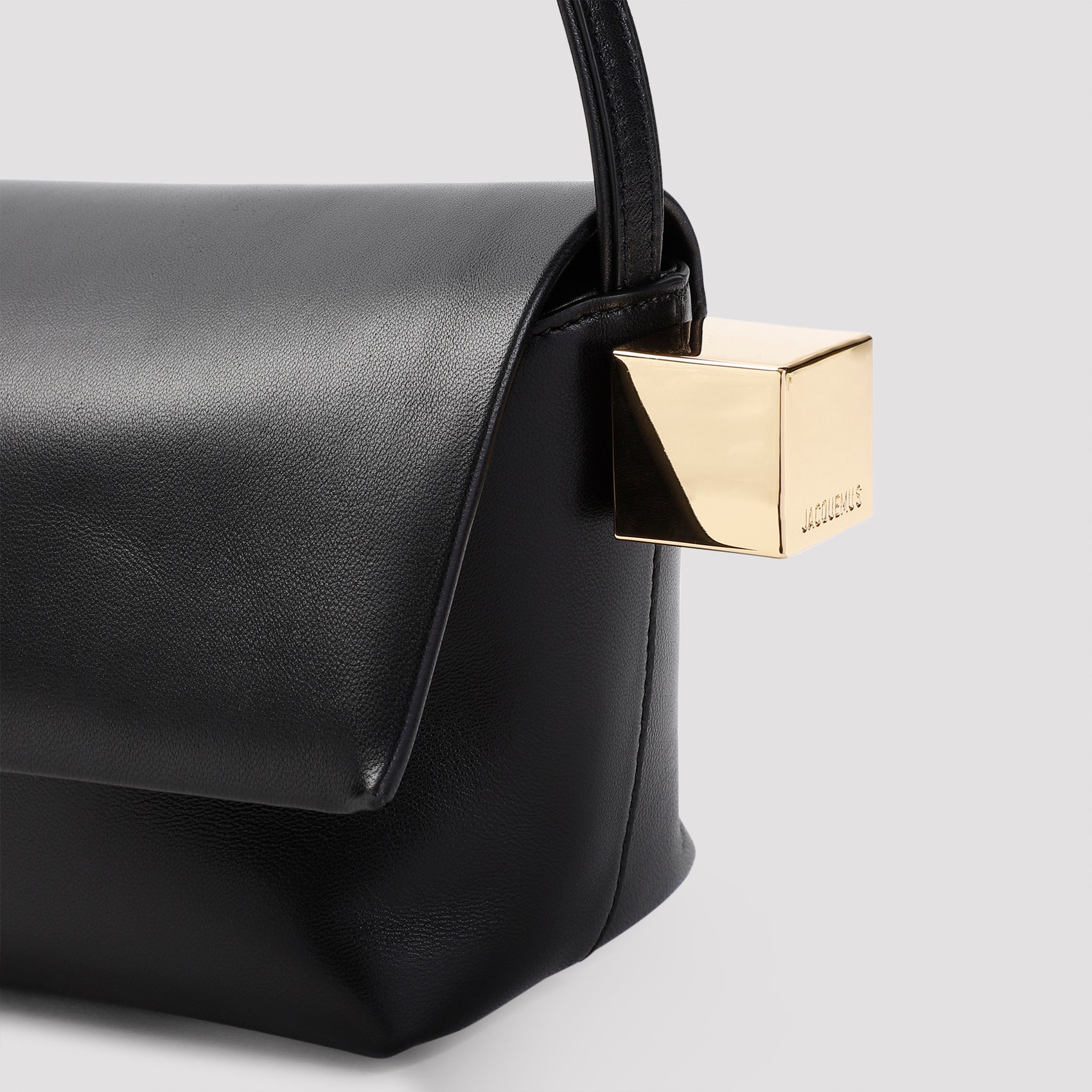 JACQUEMUS Mini Leather Handbag - W:26cm H:16cm D:11cm