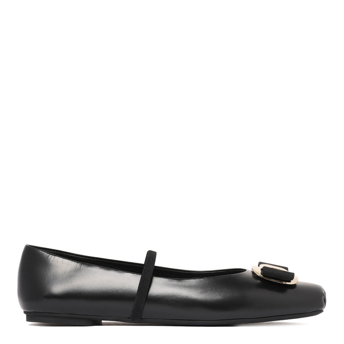 Ferragamo Chic Leather Flat Shoes