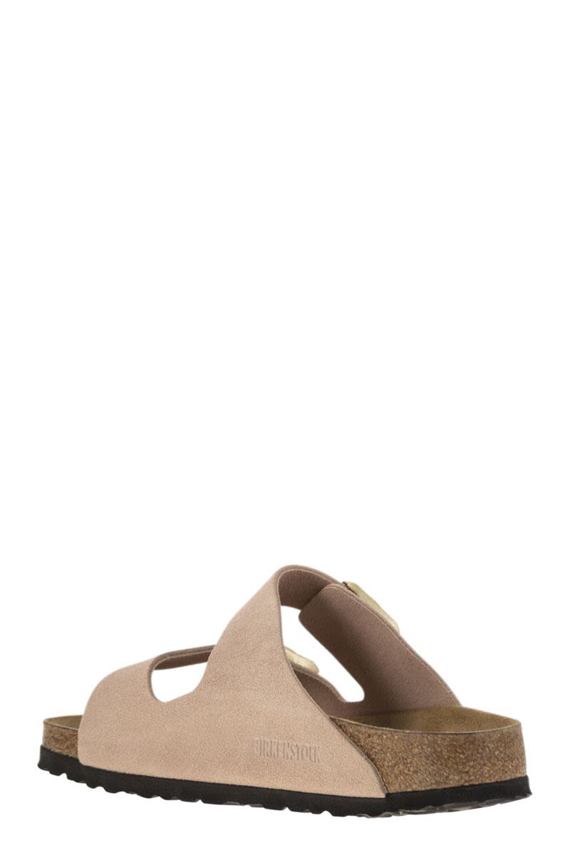 BIRKENSTOCK Arizona Flat Sandal - Women's Narrow Fit