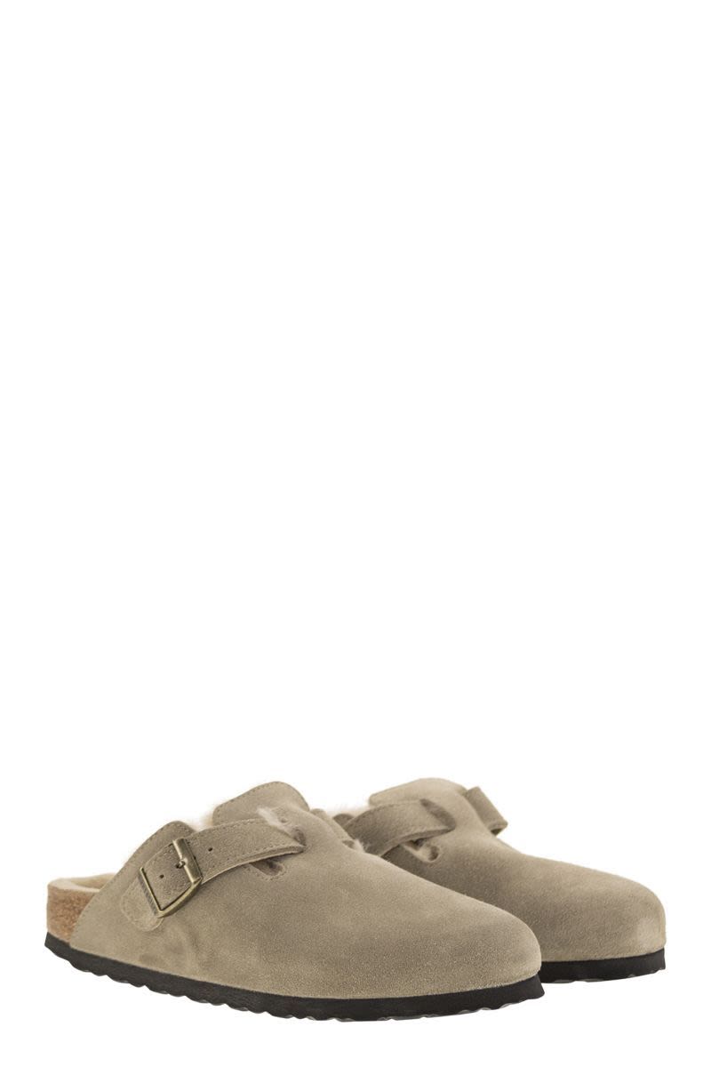 BIRKENSTOCK Men's Shearling Suede Slippers with Adjustable Strap