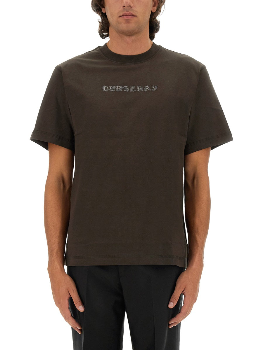 BURBERRY Classic Logo T-Shirt - Regular Fit