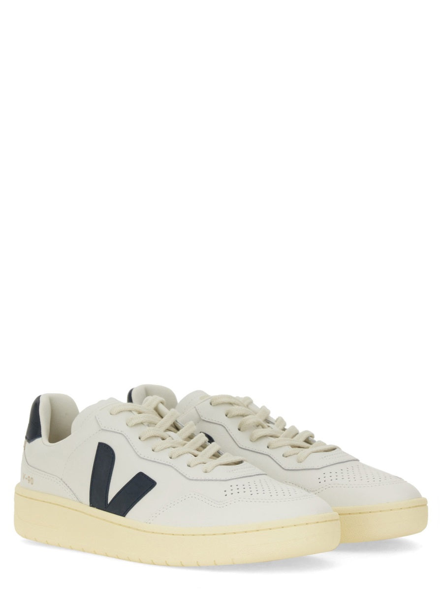 VEJA Classic Leather Sneakers for Men - SS25