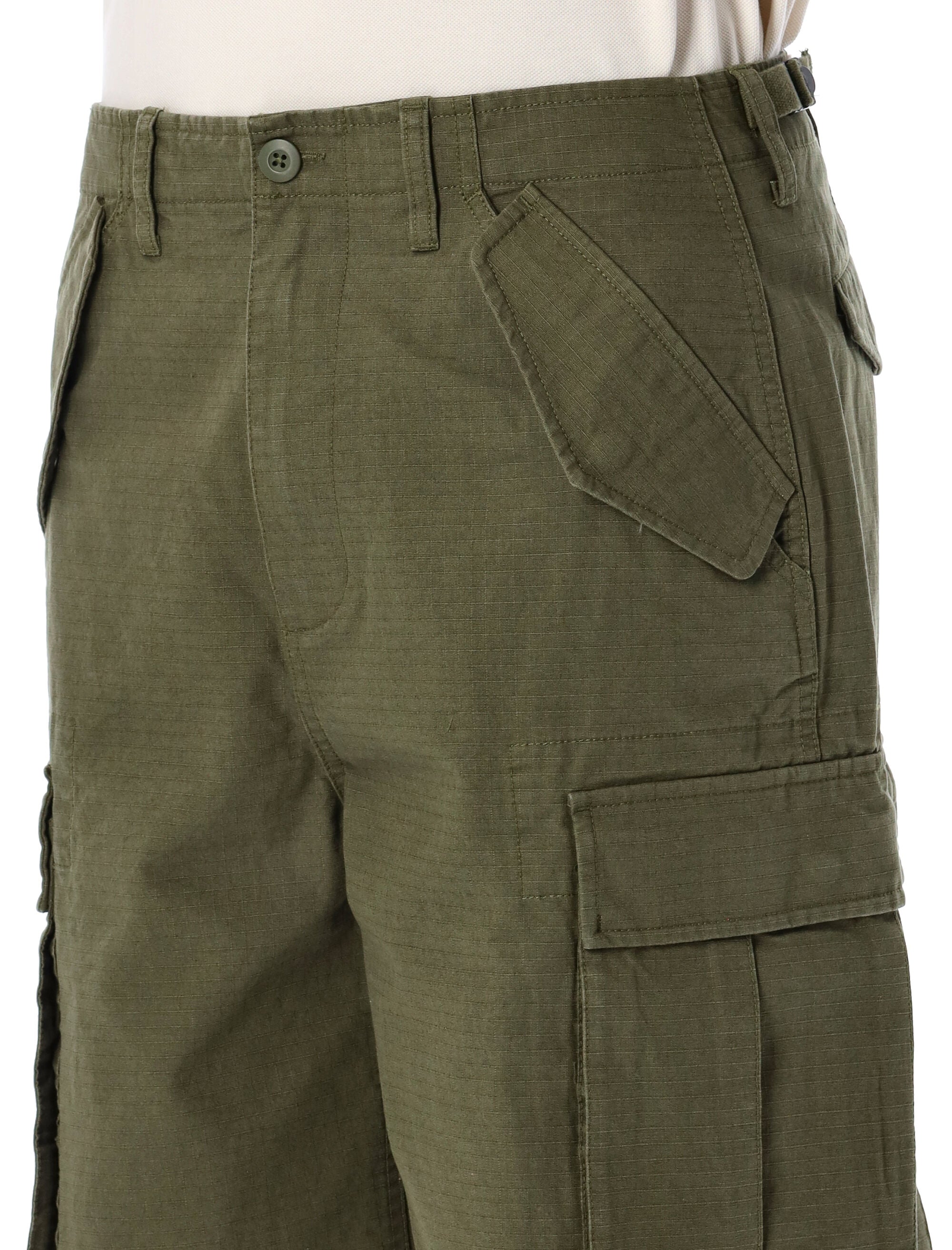 STUSSY Cargo Shorts with Adjustable Cuffs - Size 32