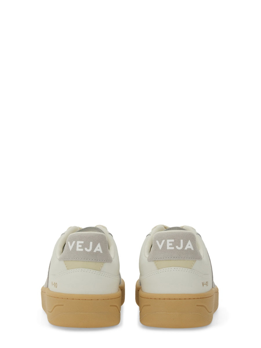 VEJA Men's Classic Leather Sneakers