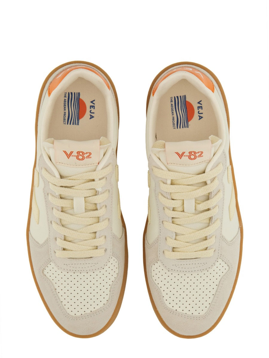 VEJA V-82 Sneaker - Unisex