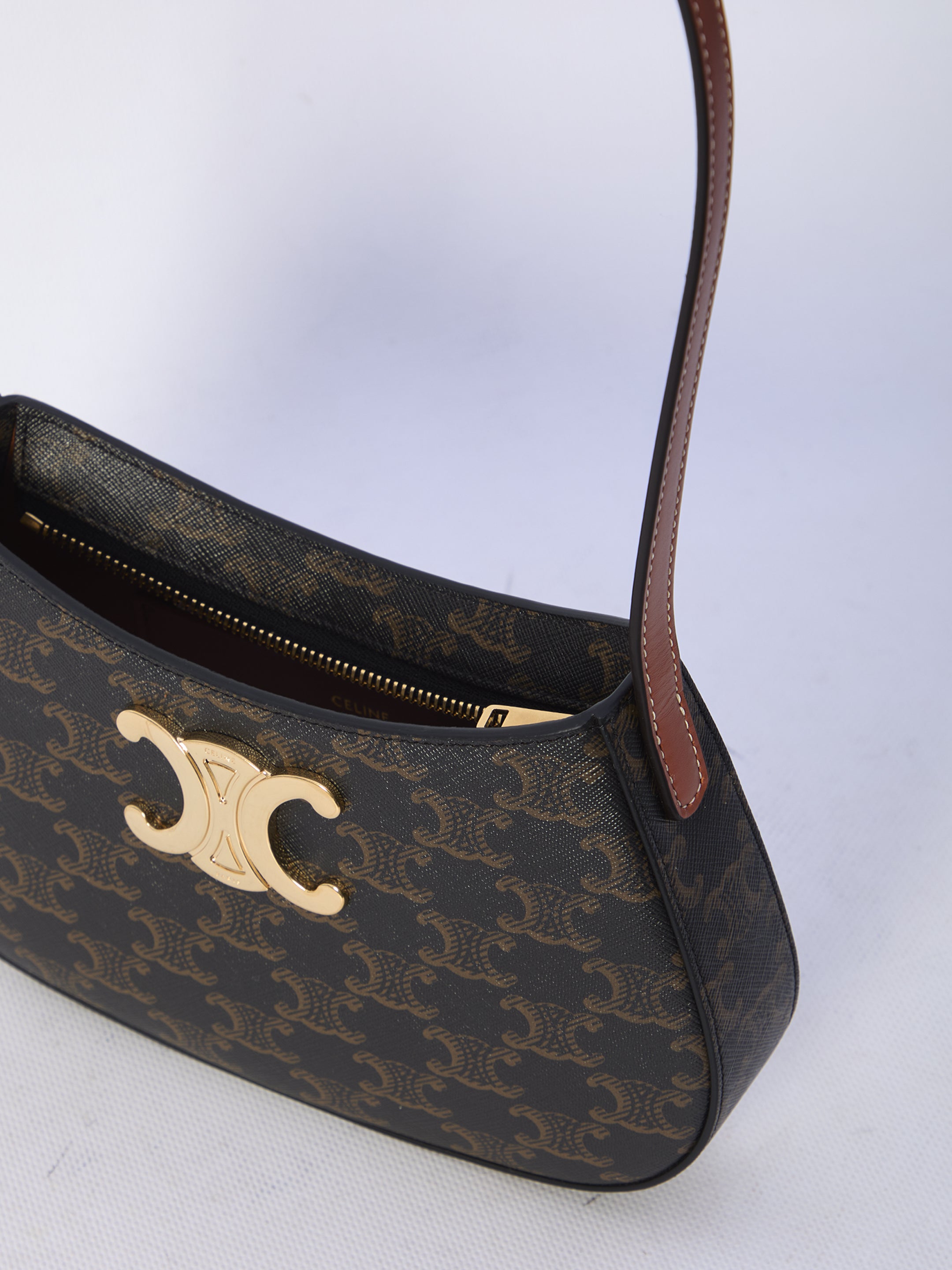 CELINE Medium Tilly Handbag - Stylish Shoulder Accessory (22x13.5x4 cm)