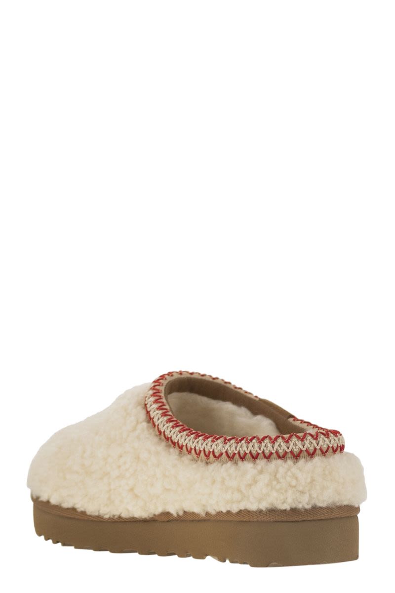 UGG Maxi Curly Sandals