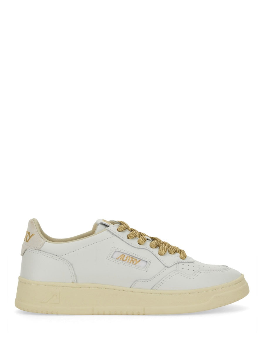AUTRY Classic Low Top Women's Sneakers
