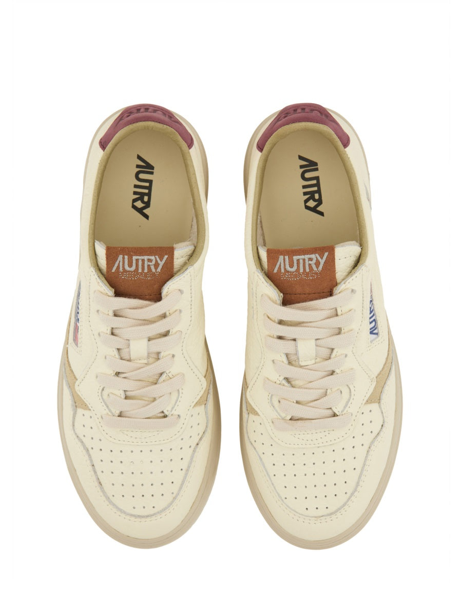 AUTRY Medalist Low Sneaker for Women