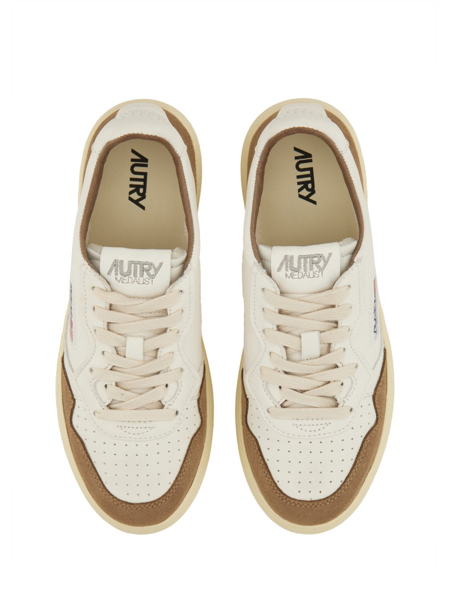 AUTRY Medalist Low Women's Sneakers