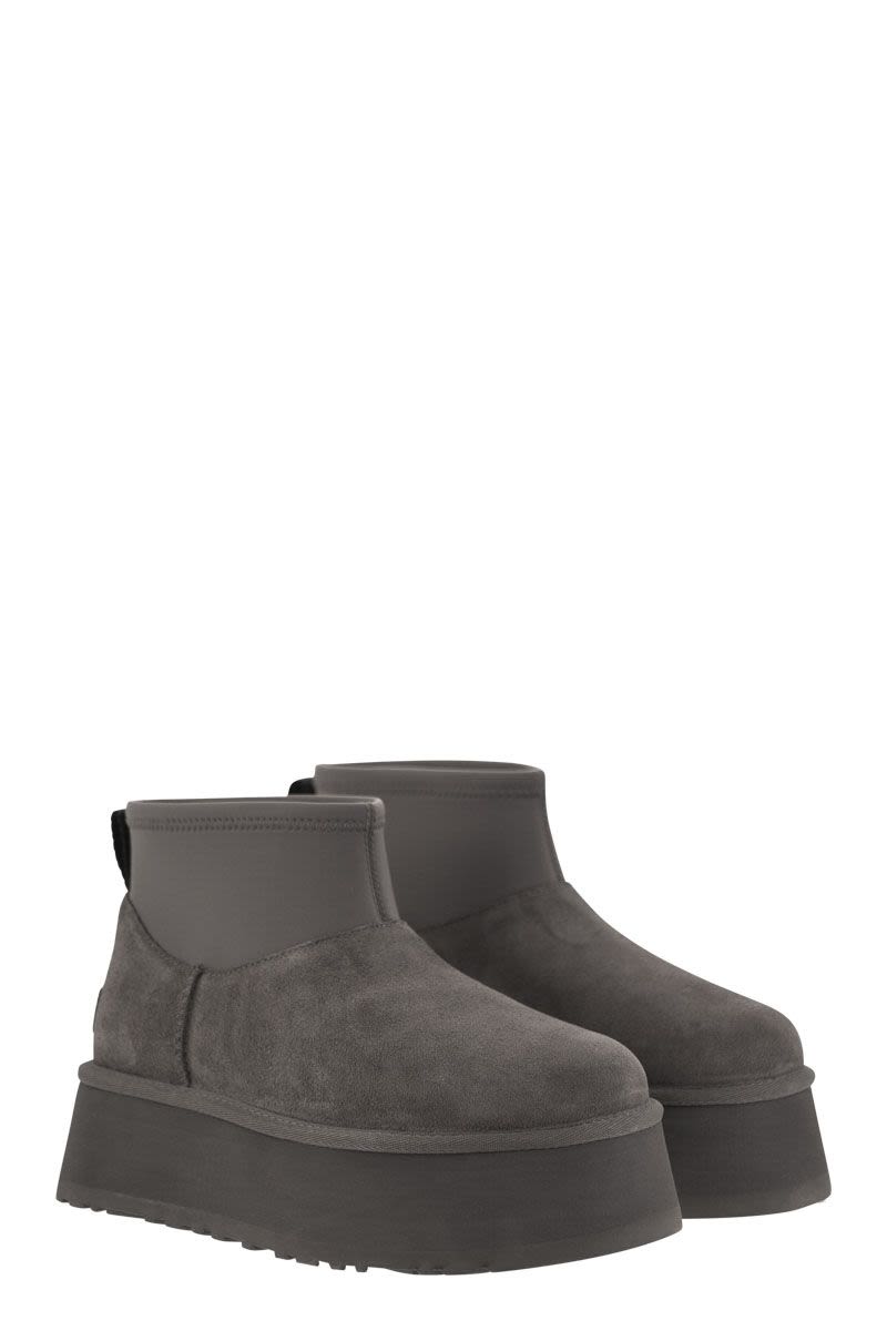UGG Mini Dipper Comfort Boots