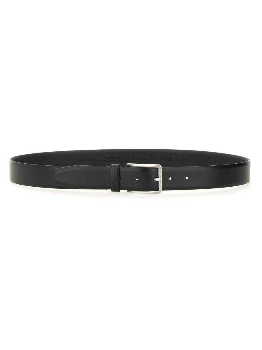 BOSS Classic Leather Belt with Stylish Buckle