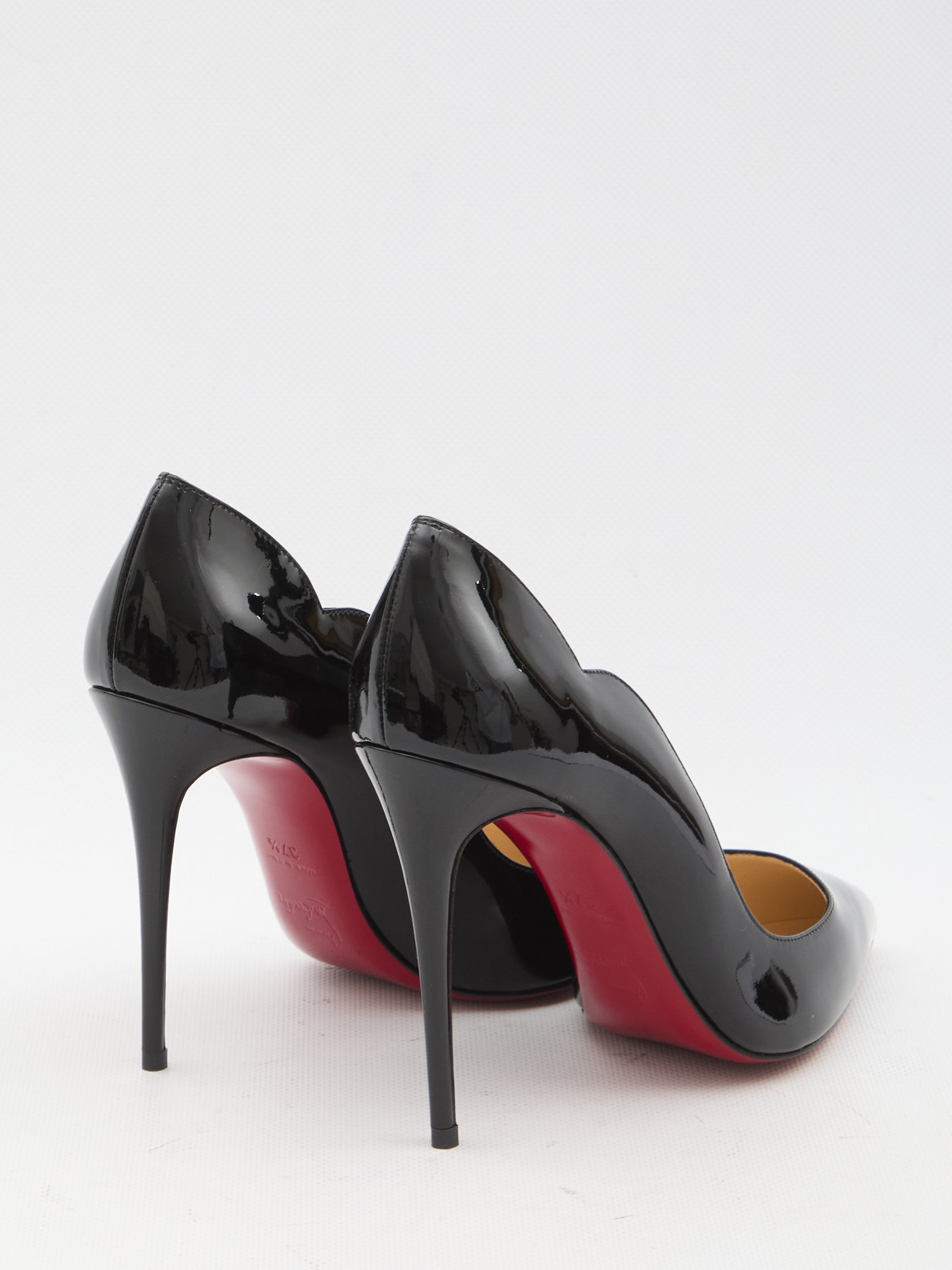 CHRISTIAN LOUBOUTIN Hot Chick 100 Pumps - Elevate Your Style
